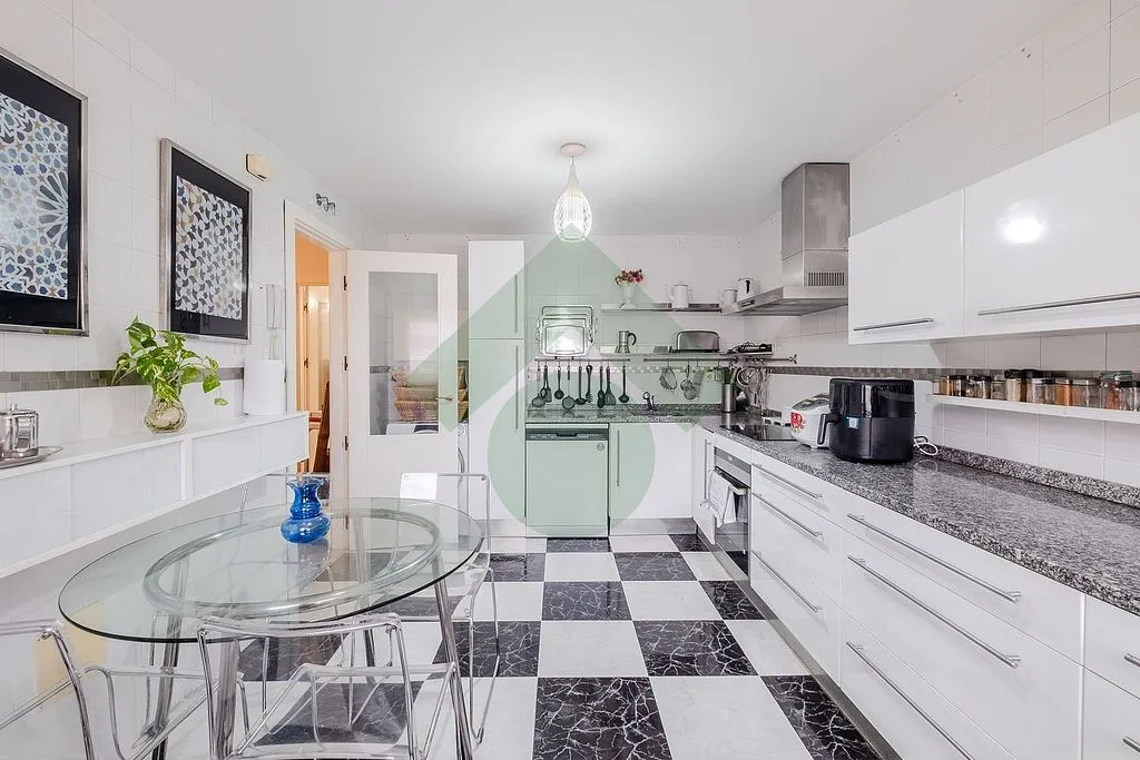Cuisine - Pared Chalet with Terrace in Serranillos del Valle