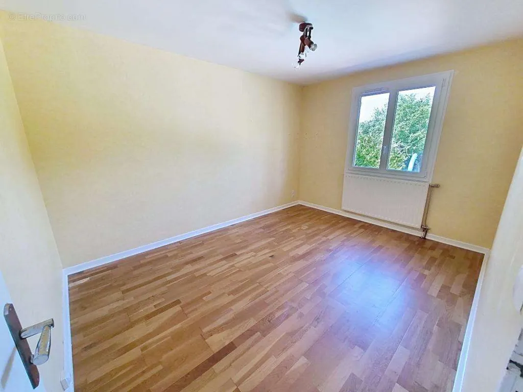 Maison 4 pièces à Briantes