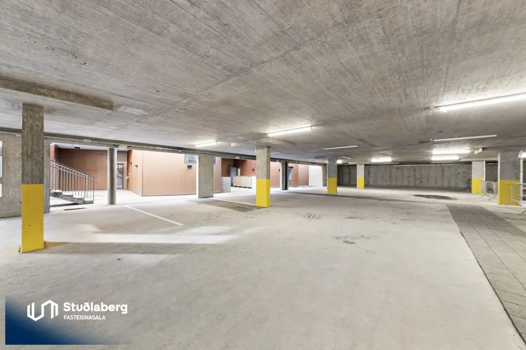 Garage - Appartement 4 pièces à Reykjanesbær