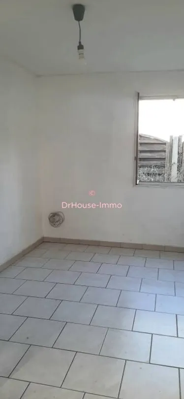 Pièces - Maison Charmante avec Cour à Troyes