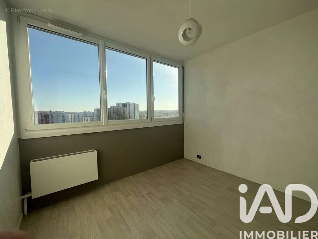 Toad - T3 Apartment with Balcony in Limoges
