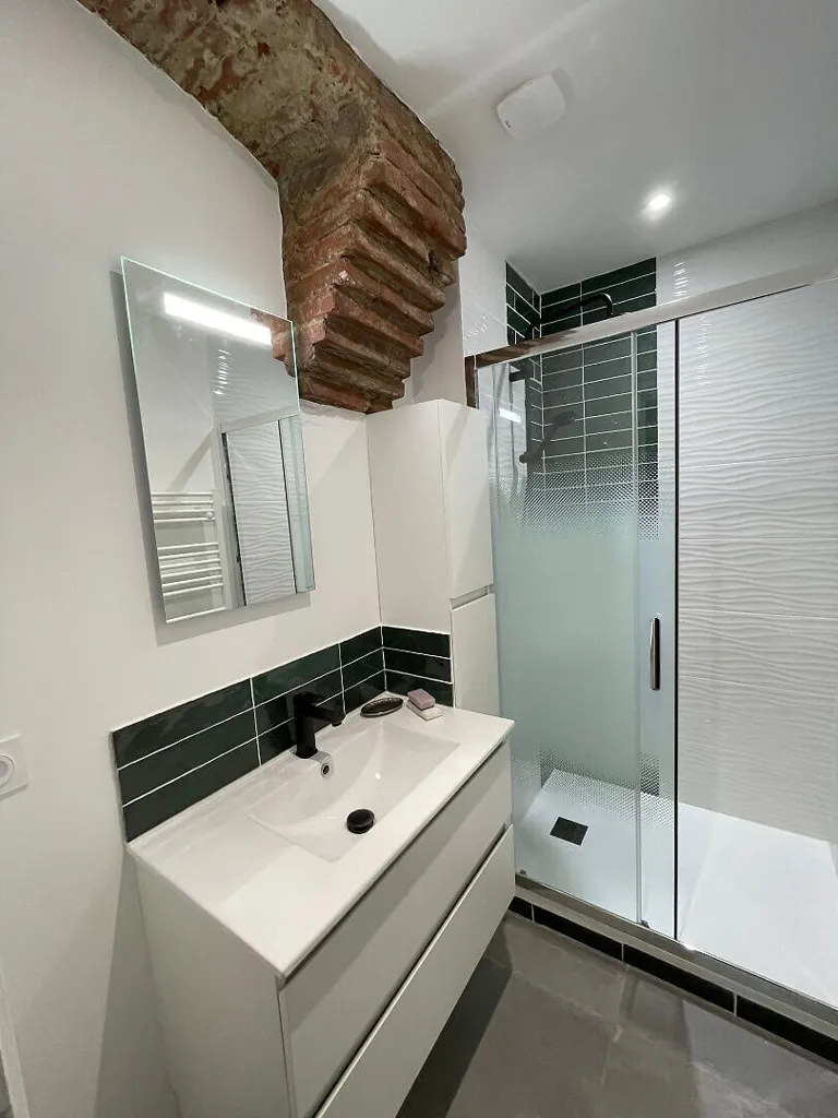 Bagni - Renovated T3 in Toulouse Capitole