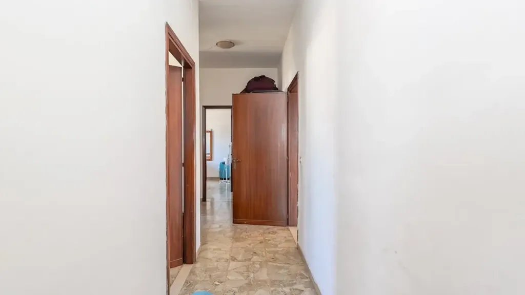 Esik - Spacious Apartment with Three Balconies in Campagna Lupia