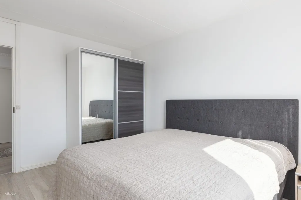 Chambres - Spacious Apartment with Garden in Kivenlahti, Espoo