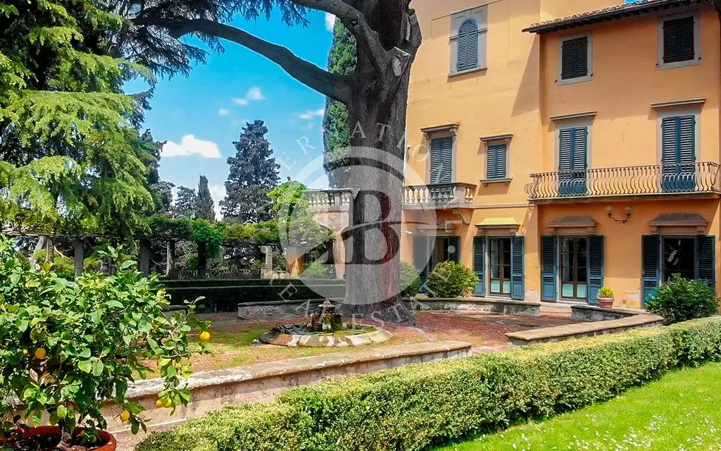 Aed - Historic Villa with Hilltop Views in Florence