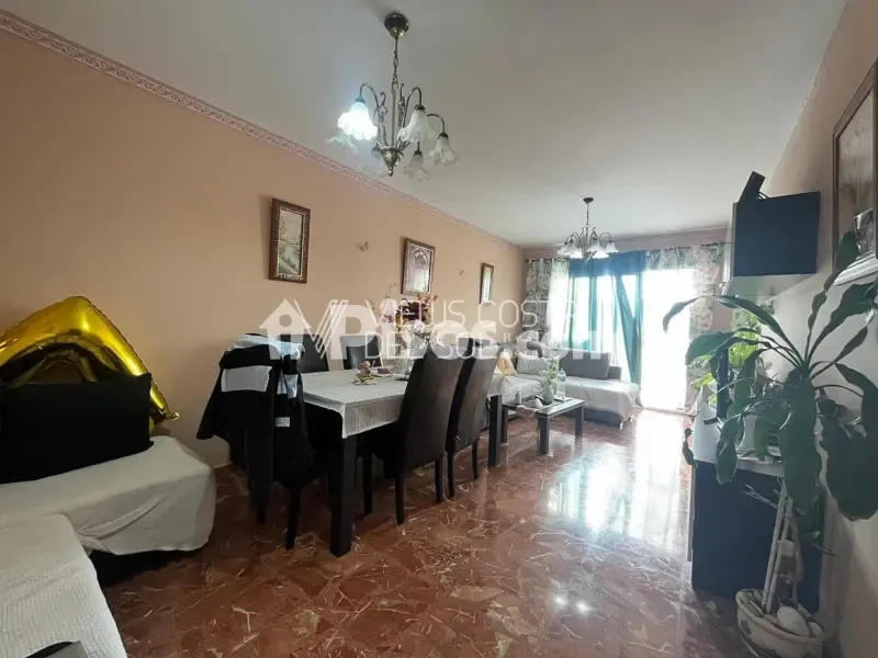 Salle à manger - Bright Apartment with Terrace in Vélez-Málaga