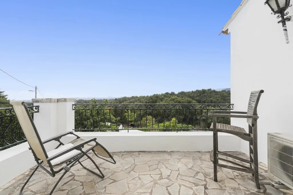 Terrass - Villa with Panoramic Sea View in La Gaude