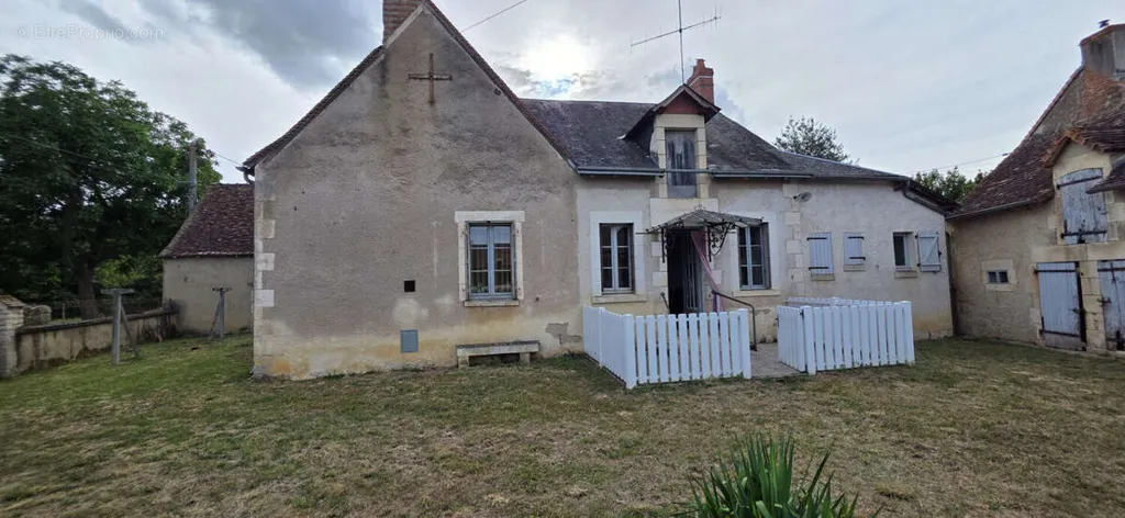 Exterior - House with Garden in Concremiers