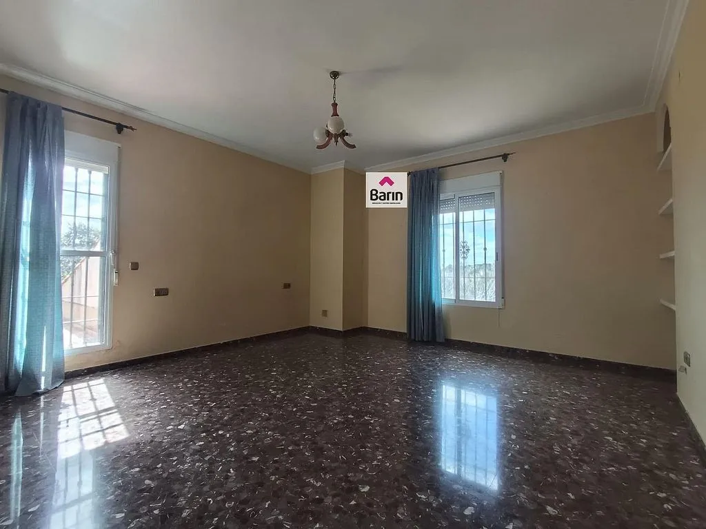 Pièces - Spacious Chalet with Pool in Cerro Muriano