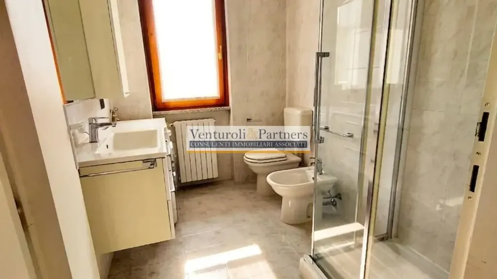 Vannitoad - Trilocale with Lake View in Manerba del Garda