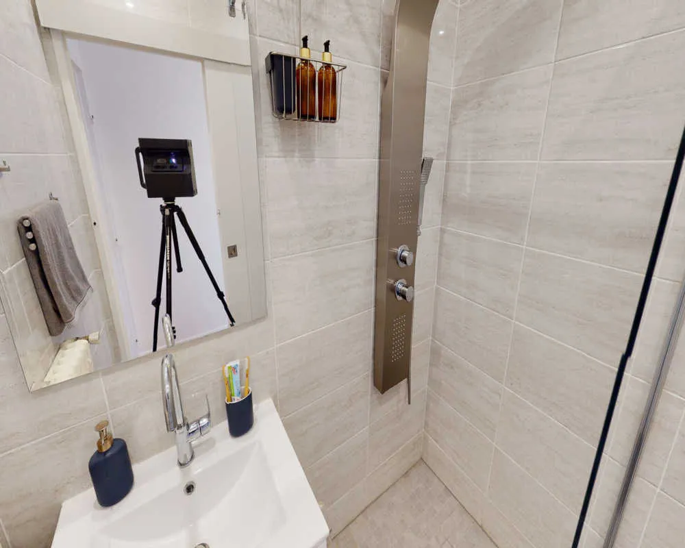 Salles de bain - Chambre Meublée à Courbevoie, Proche Métro