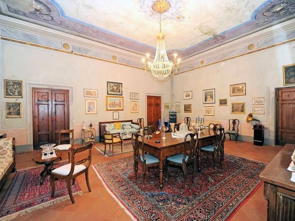 Esszimmer - 11-Bedroom Neoclassical Villa in Capannori