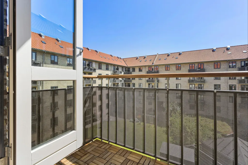 Balcon - 1932 Flats with Brick Facade in Valby