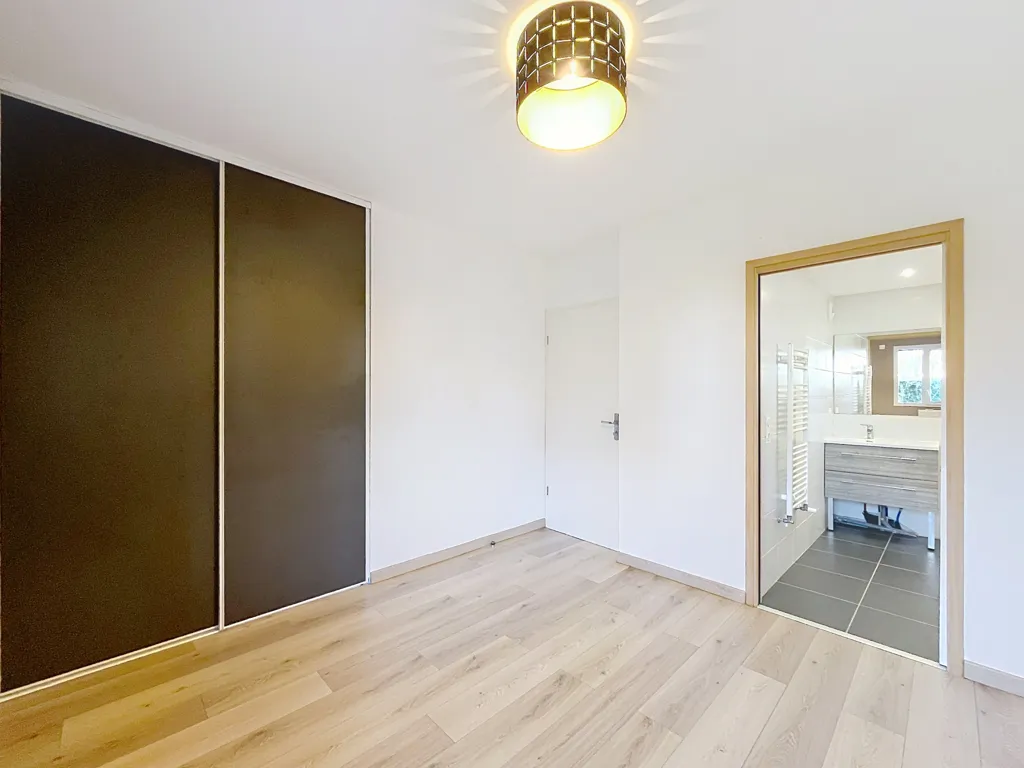 Magamistoad - Spacious T5 Duplex with Terrace in Grenoble