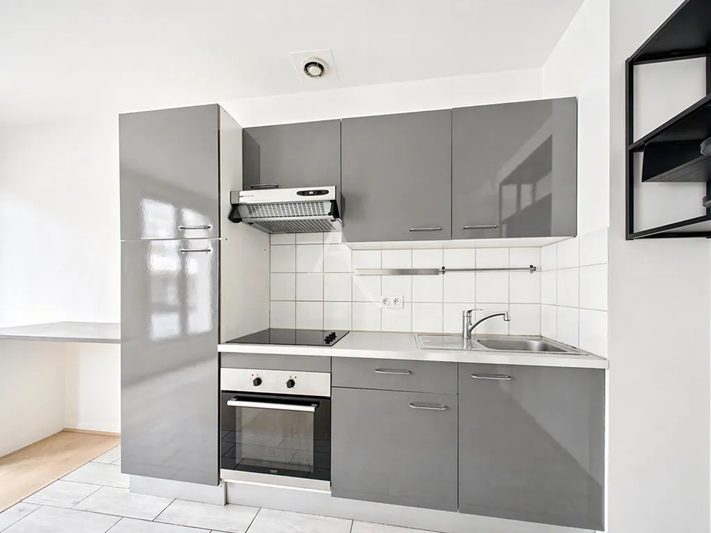 Cuisine - Appartement 2 Pièces avec Vue Ouest à Alfortville