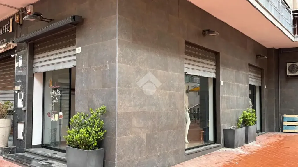 Extérieur - Commercial Space with 4 Windows in Castellammare di Stabia