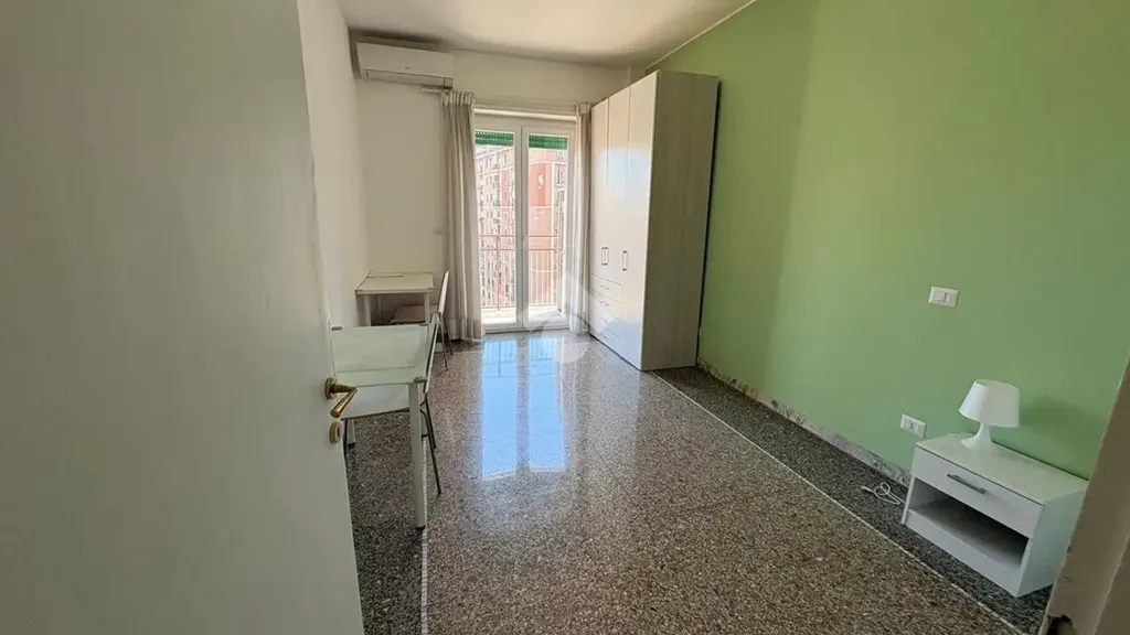 Entrée - 3-Bedroom Apartment with Balcony in Rome