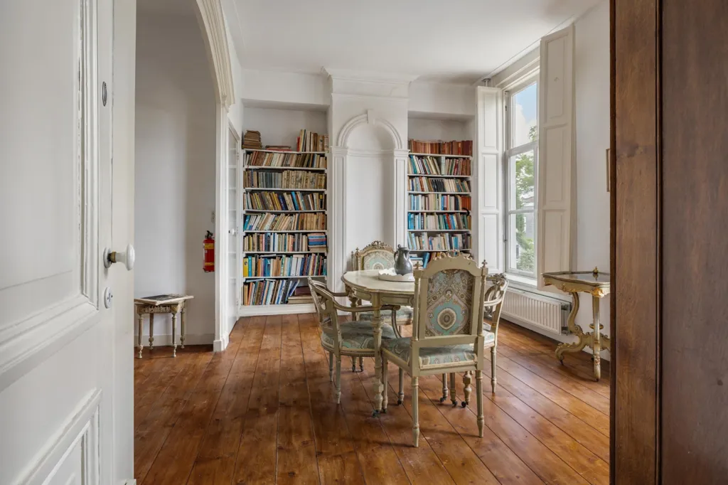 Office - Monumental Villa with Historical Charm in Breda