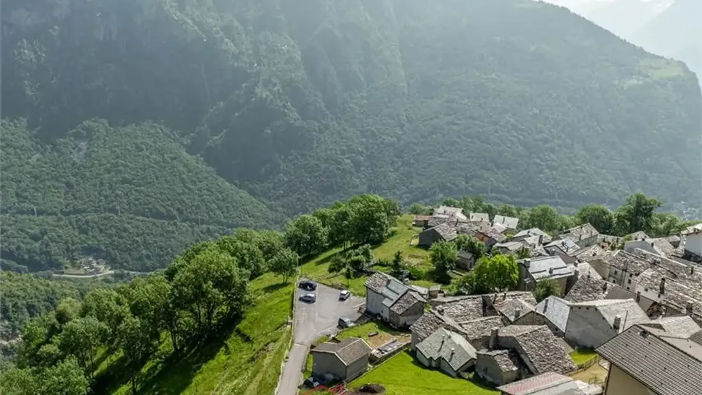 Baita with Mountain View in San Giacomo Filippo