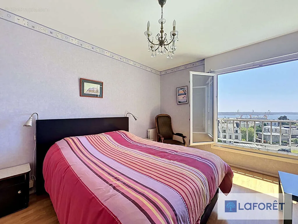 Chambres - Appartement avec Vue Mer et Balcon à Brest