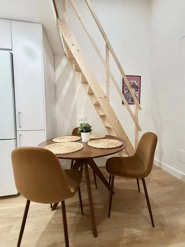 Söögituba - Furnished Studio with Balcony in Embajadores