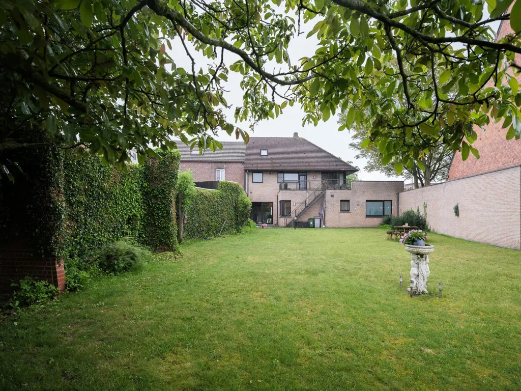 Jardin - Maison avec Commerces et Jardin à Moerbeke