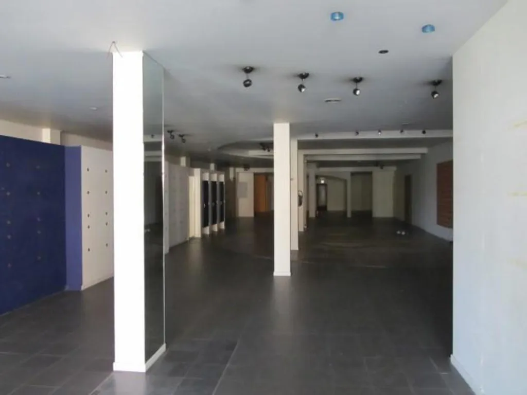 Entrée - Handelsruimte avec Vue sur la Ring à Herentals