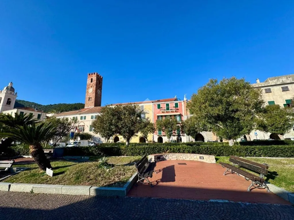 Quadrilocale with Sea View Balcony in Noli