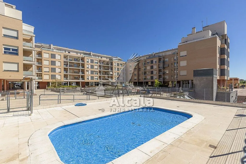 Bassein - Apartment with Pool in El Olivar, Alcalá de Henares