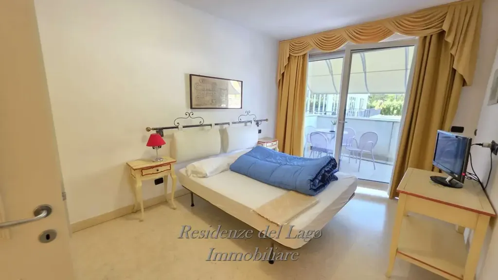 Magamistoad - Triplex with Pool View in Sirmione