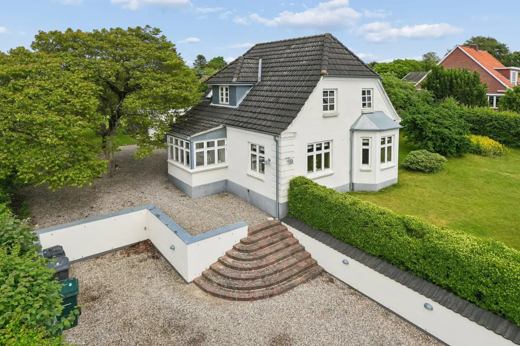 Õhuvaade - 1934 Villa with Garden in Assens