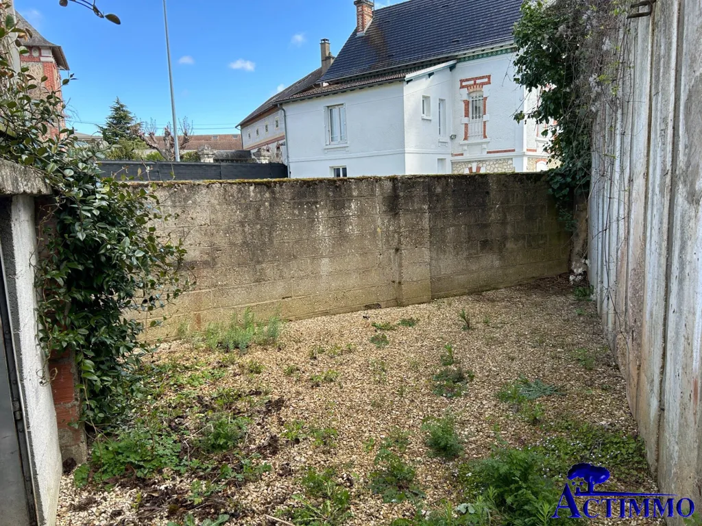 Jardin - Maison 6 pièces avec cour à Joigny