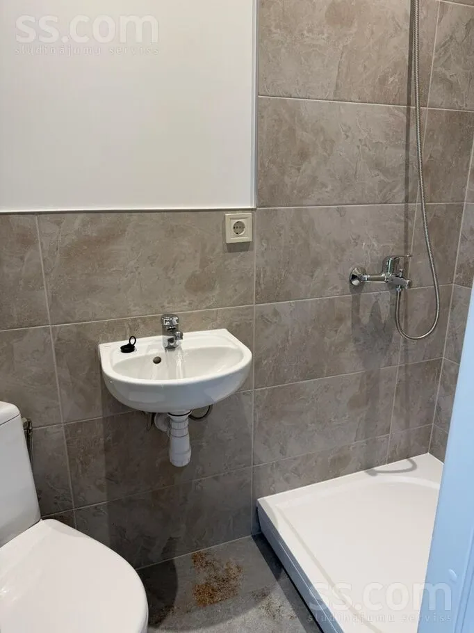 Bagni - Renovated Studio Flat with Balcony in Riga Centre