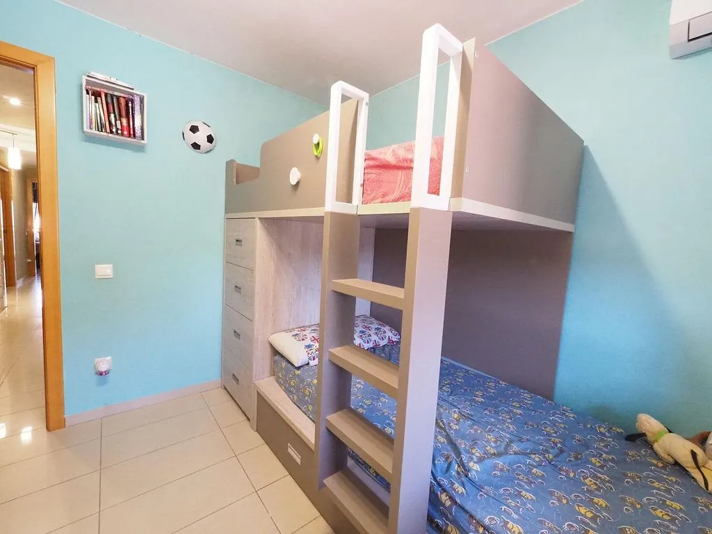 Bedrooms - Duplex with Balcony in Ca n'Oriol