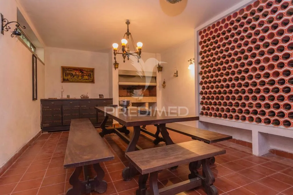 Söögituba - Classical 1970s House with Pool Space in Belverde