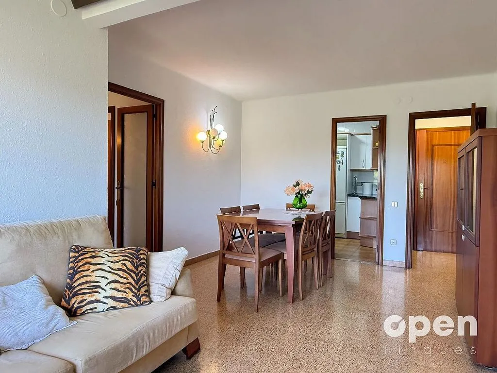 Söögituba - Apartment with Balcony and Terrace in Diagonal Mar