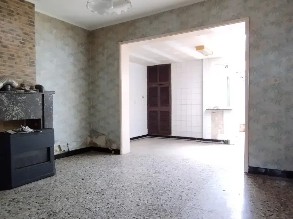 Elutuba - Renovatable House in Izegem Centre