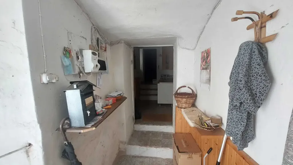 Hallway - Terraced House with Garden in Vernio