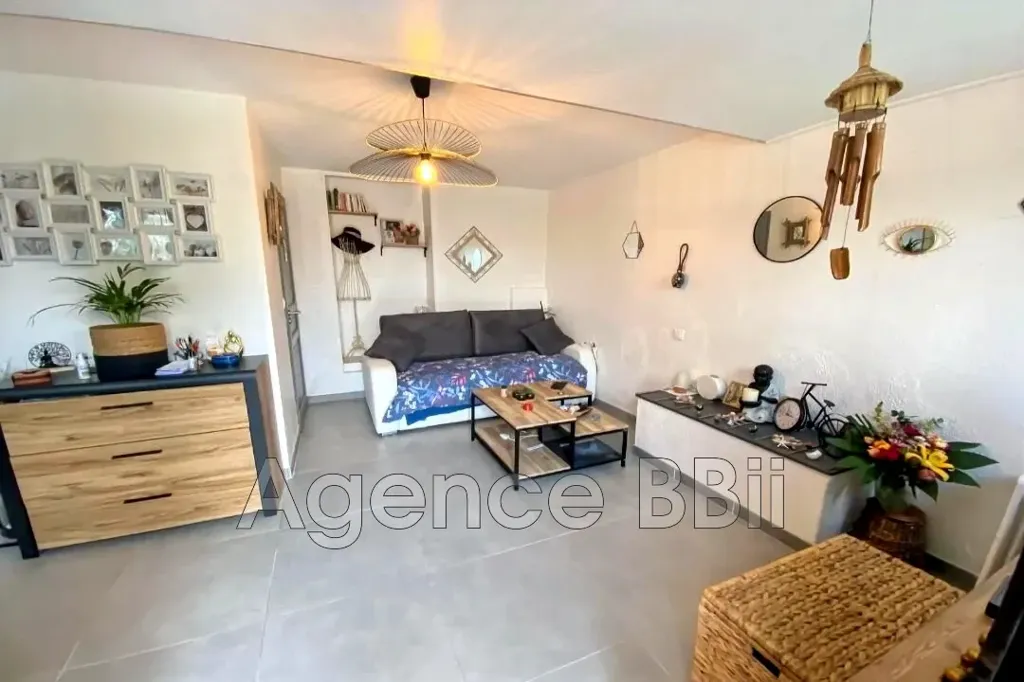 Séjour - Maison d'Hôtes avec Piscine et Vue Montagne à Nice