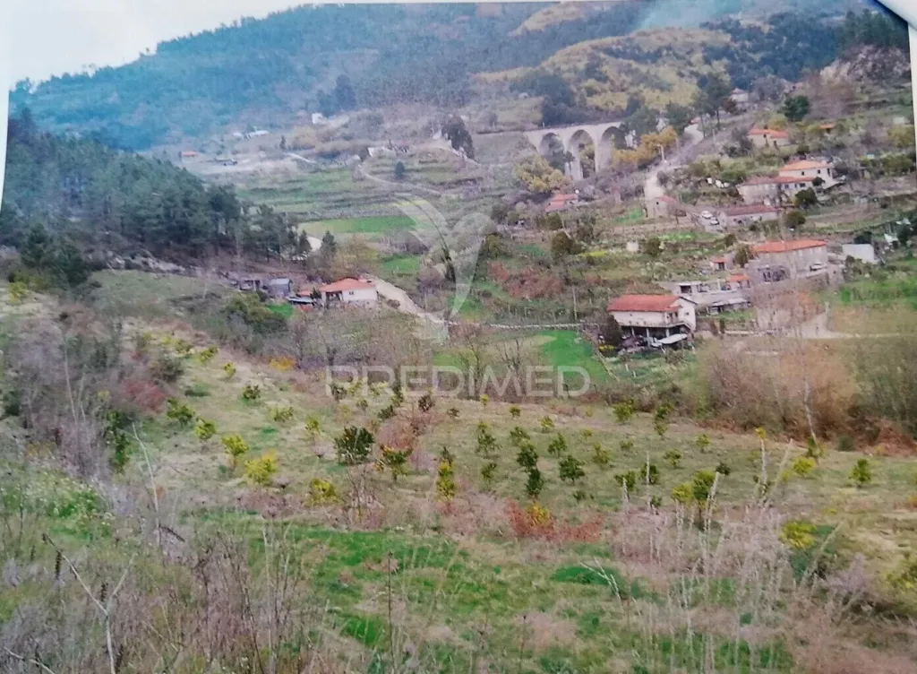 Construction Plot with River Douro Views