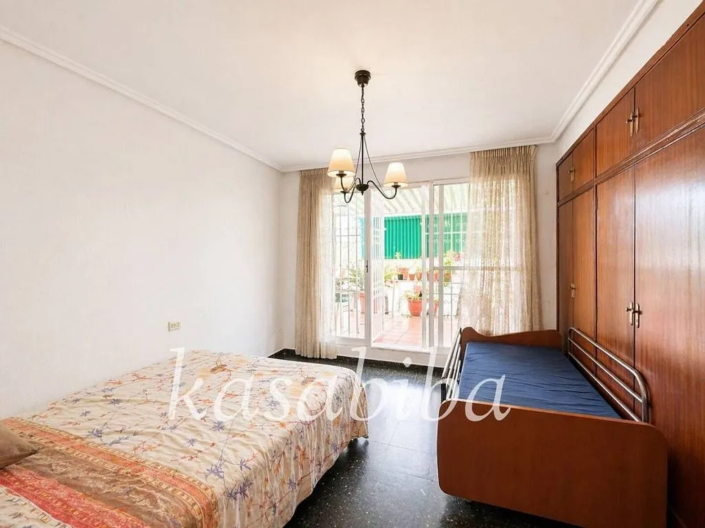Chambres - Apartment with Large Terrace in Estramurs