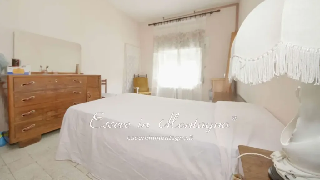 Bedrooms - House Portion with Mountain View in Fanano