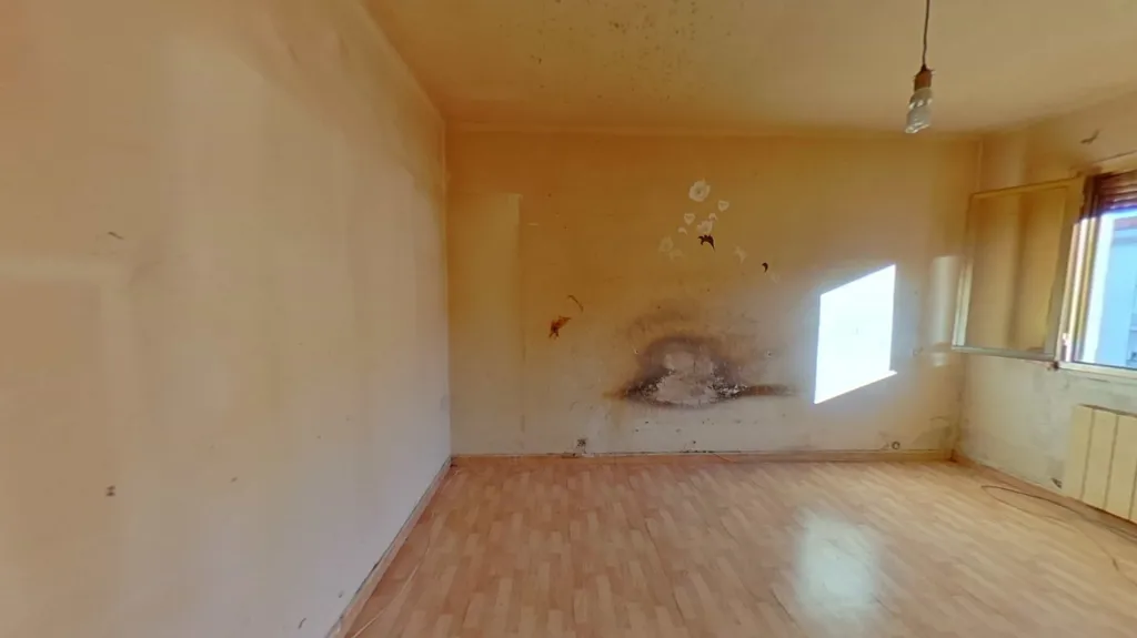 Pièces - Flat with Metro Access in Cornellà de Llobregat