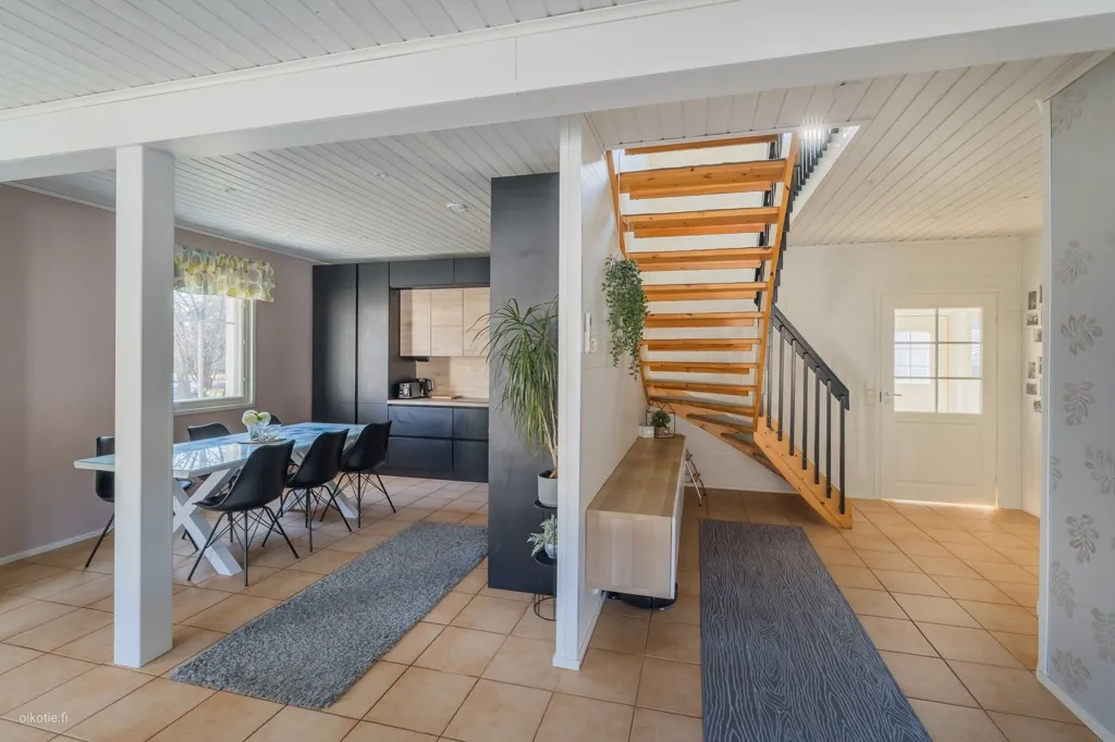 Dining Room - Classical House with Garden in Lohja