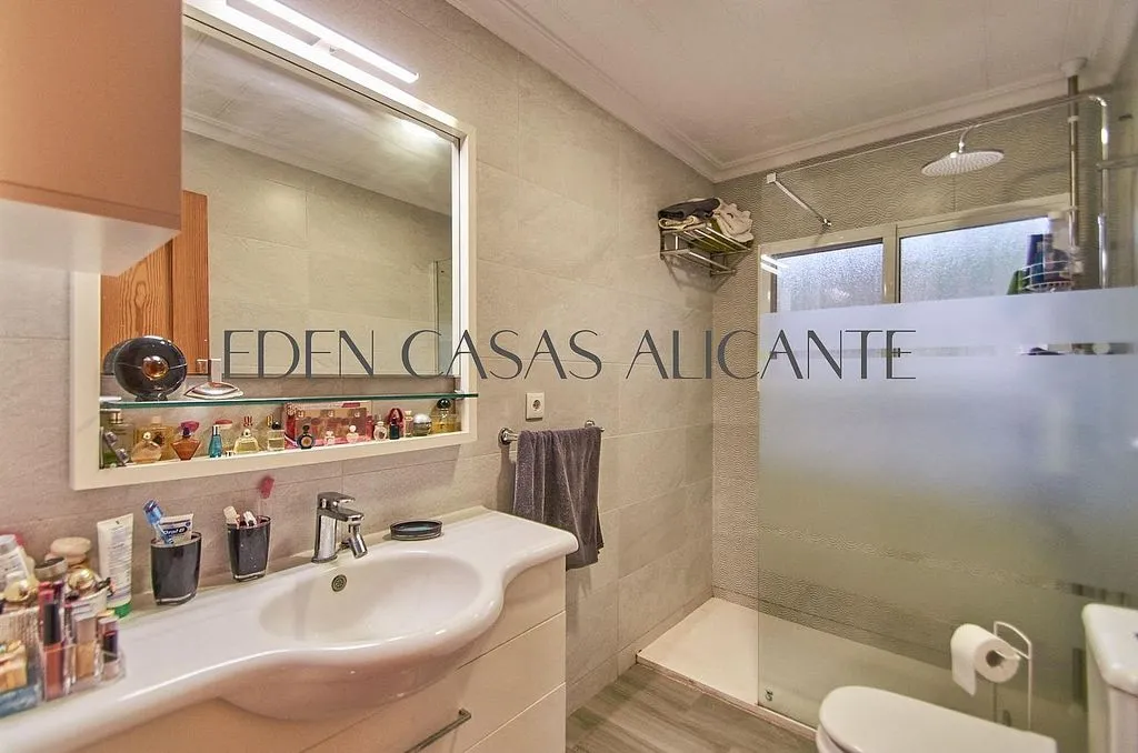 Vannitoad - Classic Chalet with Pool in Mutxamel