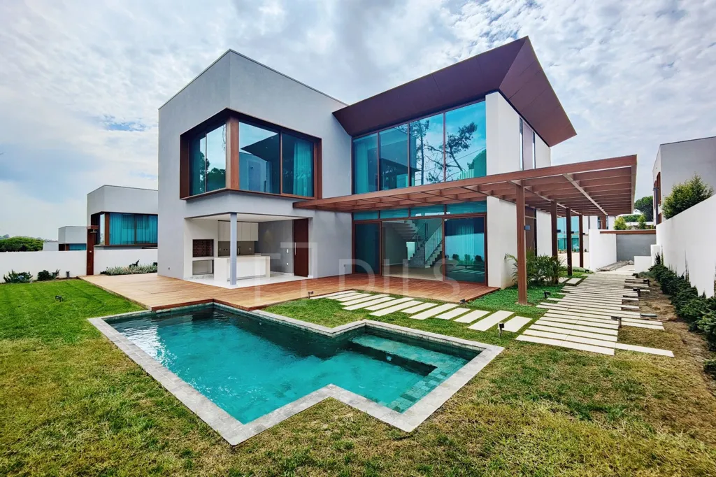 Piscina - 4-Bedroom House with Pool in Estoril