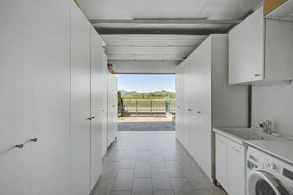 Utility Room - Detached Villa with Garden in Due Carrare
