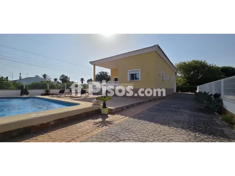 Bassein - Chalet with Pool in Oliva Pueblo