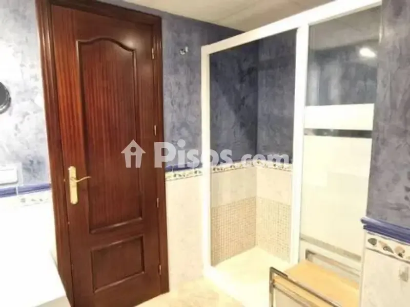 Bathrooms - Spacious Duplex with Terrace in Huerta de La Reina