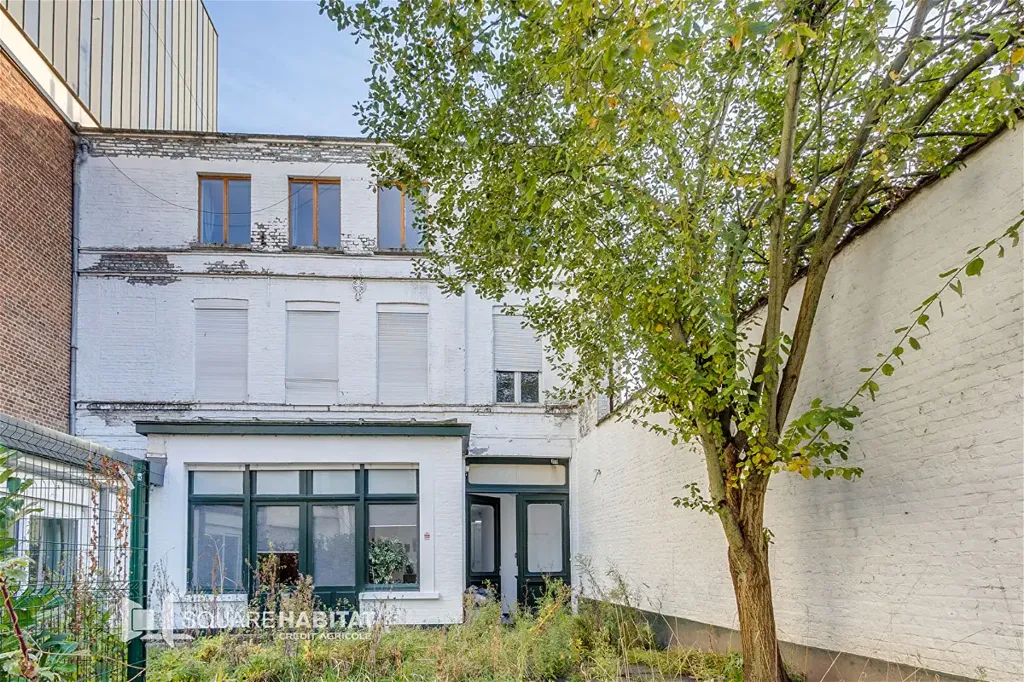 Giardino - Refurbished 15-Piece Building in Roubaix